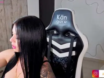 Victoryyy-y  live sex cam