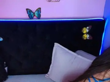 Katnisslovee  live sex cam