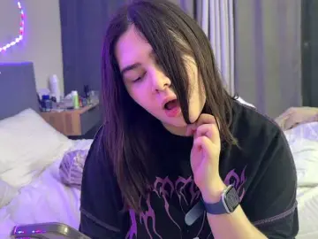 Valevaweheart11  live sex cam
