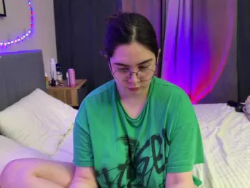 Valevaweheart11  live sex cam