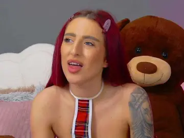 CrystalRed  live sex cam