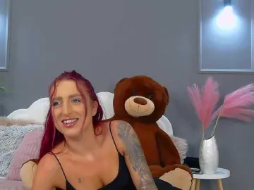 CrystalRed  live sex cam