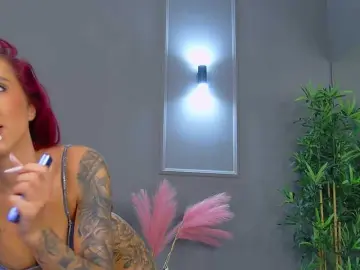 CrystalRed  live sex cam
