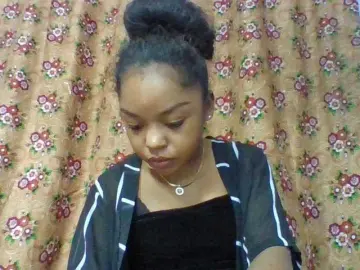 Elysa7  live sex cam