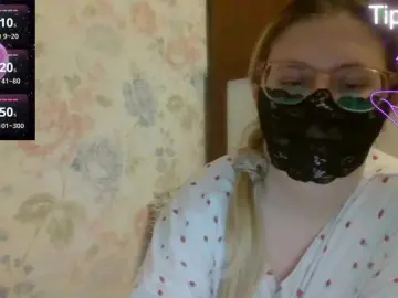 Lilithaa  live sex cam