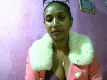 Mynah  live sex cam