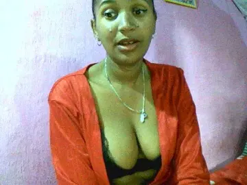 Mynah  live sex cam