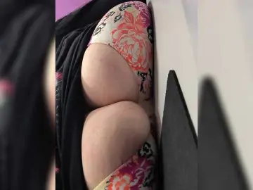Nellya32216  live sex cam