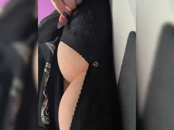 Nellya32216  live sex cam