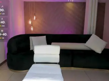 NiaHolland  live sex cam