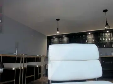 NiaHolland  live sex cam