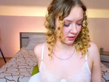 StaceyyJones  live sex cam