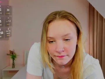 StaceyyJones  live sex cam