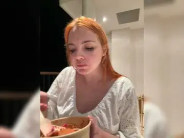 YourDreamWoman  live sex cam
