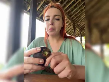 YourDreamWoman  live sex cam