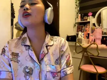 LesliDine  live sex cam