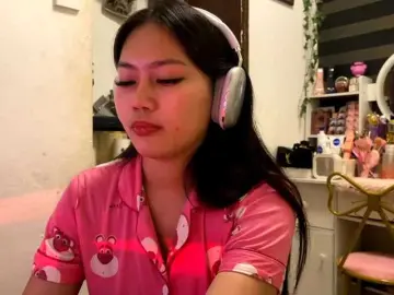 LesliDine  live sex cam