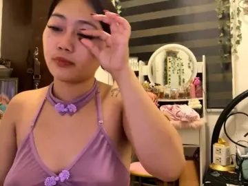 LesliDine  live sex cam