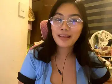 LesliDine  live sex cam