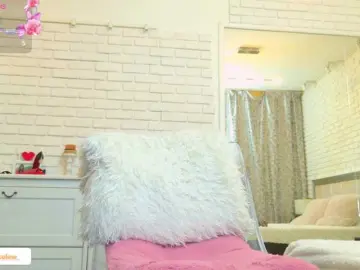 Blondeceline  live sex cam