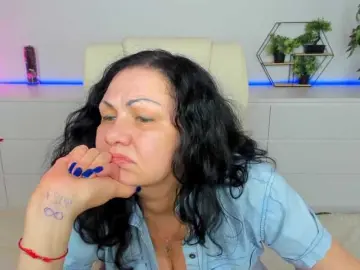 IrissMoon  live sex cam