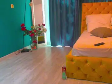 KeiraDark  live sex cam