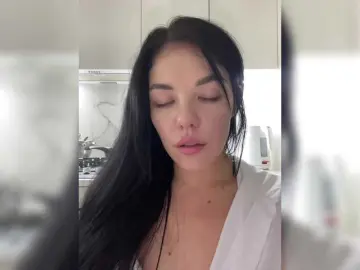 MissDesire  live sex cam