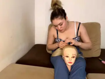 RobbieBrunjes  live sex cam