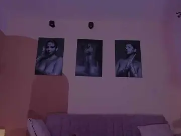 ToriCross  live sex cam