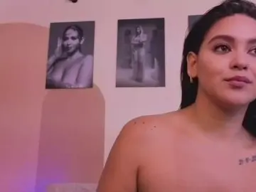 ToriCross  live sex cam