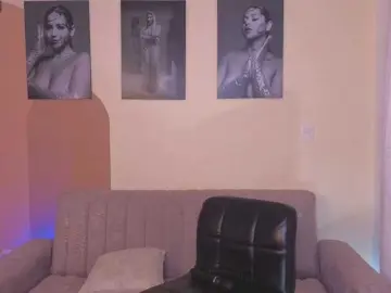 ToriCross  live sex cam