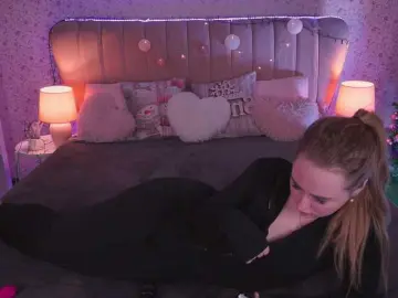 DivineJass  live sex cam