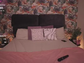 DivineJass  live sex cam