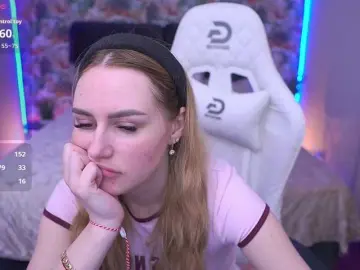 DivineJass  live sex cam