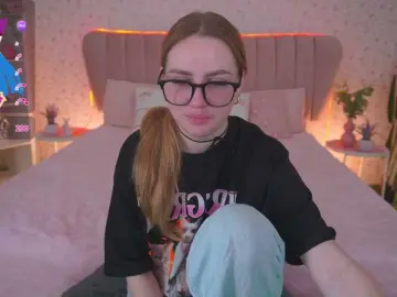 DivineJass  live sex cam