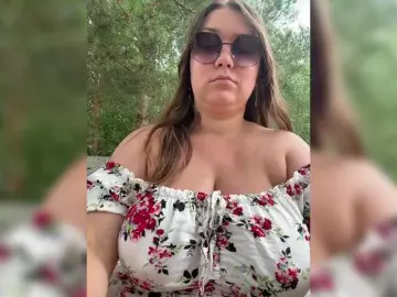 JoyLolka  live sex cam