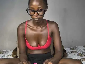 Pettite-Diofa  live sex cam