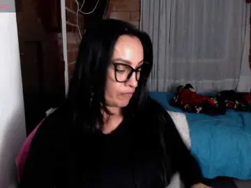 Lunaws11  live sex cam