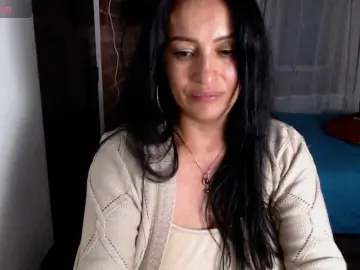 Lunaws11  live sex cam