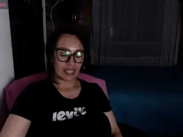 Lunaws11  live sex cam