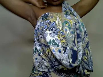 Sexxyred  live sex cam