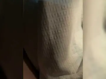 Cutebananas  live sex cam