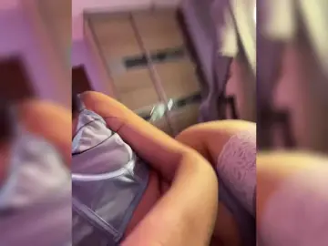 Hotgirlanasta  live sex cam