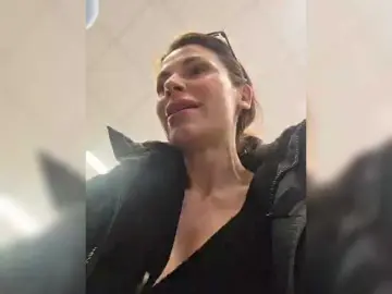 SophieMary  live sex cam