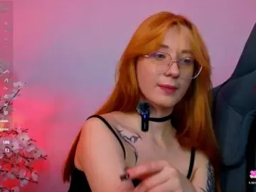 WICKEDEMBER  live sex cam