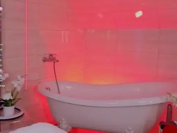 WICKEDEMBER  live sex cam