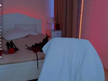 WICKEDEMBER  live sex cam