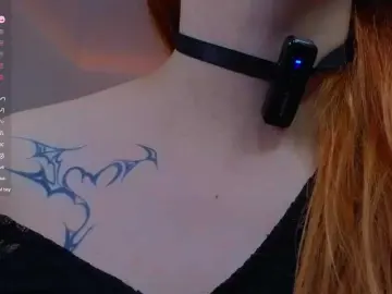 WICKEDEMBER  live sex cam