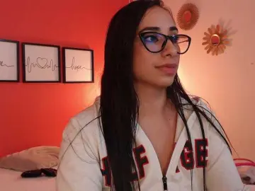 Sarawitch  live sex cam