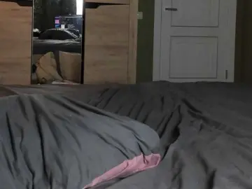 Dark-Willlow  live sex cam
